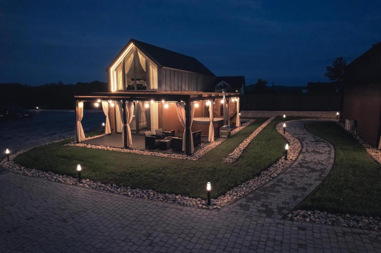 Village Resort Sauna & Jacuzzi & Netflix Tworkowa Экстерьер фото
