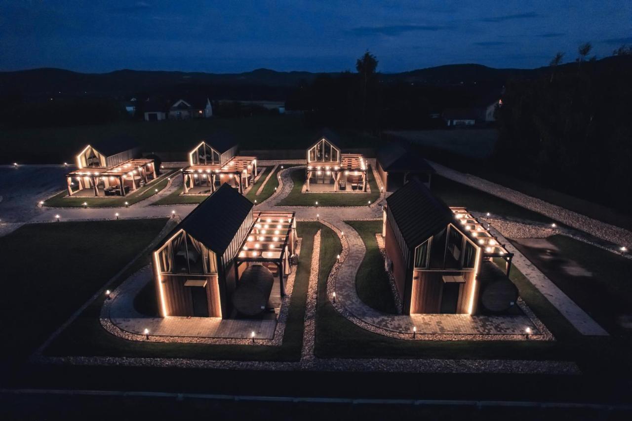 Village Resort Sauna & Jacuzzi & Netflix Tworkowa Экстерьер фото